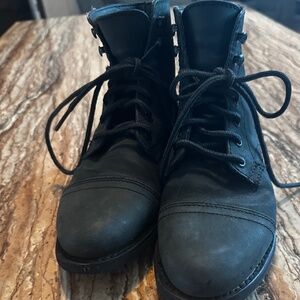 Thursday boot company